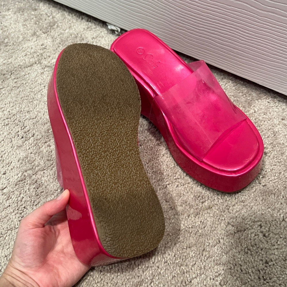 Pink platform - Picture 2 of 2